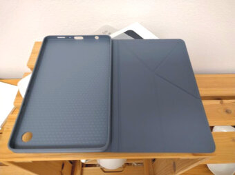 Nove ochranne stojanove puzdro Samsung - 3