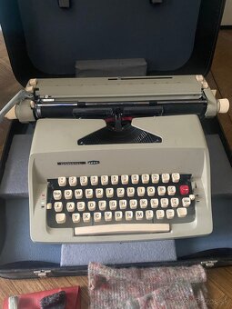 Písacie stroje CONSUL v originál kufry. - 3