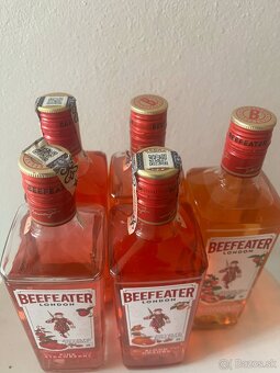 Jägermeister 35% 1L, Beefeater Blood Orange 37,5% 0,7L - 3