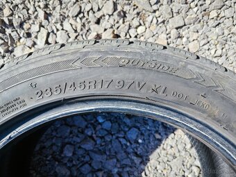 235/45 r17 zimne - 3