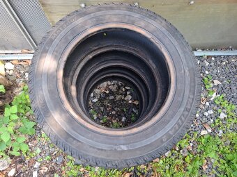 195/65 r15 C 104/102 Rok 43/15 Vzor 9mm - 3