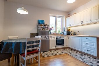 NOVÁ CENA - EXKLUZÍVNE NA PREDAJ ŠTÝLOVÝ 3-IZBOVÝ BYT... - 3