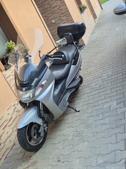 Suzuki Burgman 400 - 3