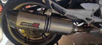 Predám Honda CBF 500 r.v.2008 42 kw najazdené 95.000 km
- 3