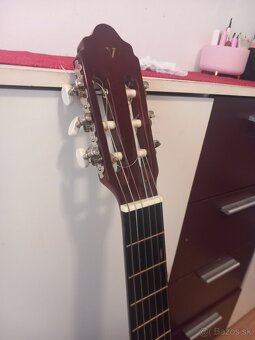 Predam gitaru bez škrabancov nové struny viac info volat - 3