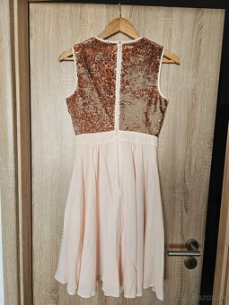 Elegantné spoločenské šaty s doplnkami - 3