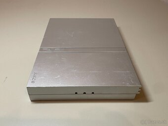PlayStation 2 Slim Silver + 5 hier, 2x ovládač, memory card - 3