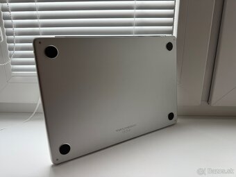 MacBook Air 13" M3 8/256GB - 3