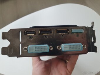 Predam graficka kartu GIGABYTE GTX 970 WindForce 3X OC 4GB - 3
