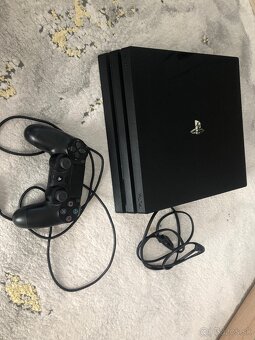 Playstation 4 pro 1TB - 3
