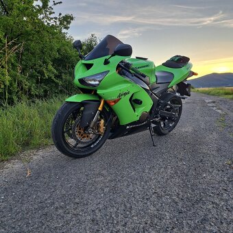 Kawasaki Ninja ZX6R - 3