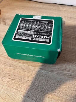 Electro-Harmonix Bass Microsynth - 3