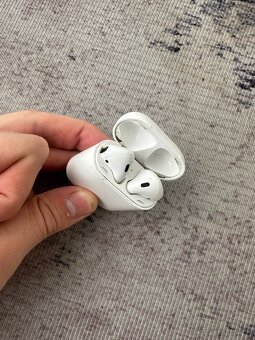 Airpods 2 - 3
