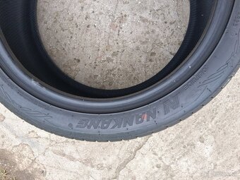 Predám pneu 225 45 r17 - 3