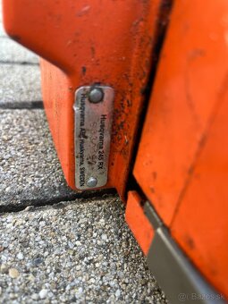 Predám krovinorez Husquarna 245 RX - 3