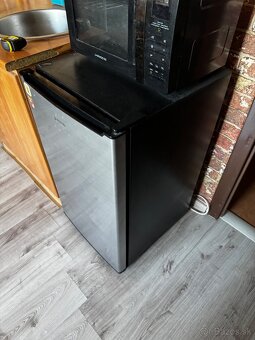 Chladnicka s mraznickou 80cm vysoka - 3