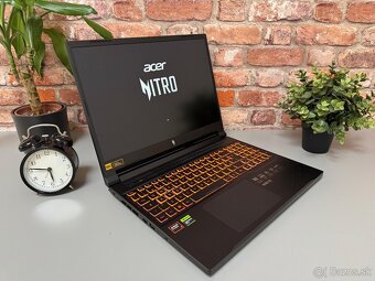 Acer Nitro V16\Ryzen 7 8845HS\16GB\RTX 4060\1TB SSD - 3