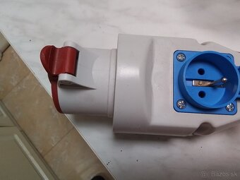 Zásuvka na stenu 380V +230V 16A/ 5K+230V - 3