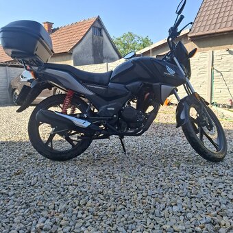 Honda CB125F - 3