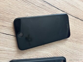 iPhone se2020 - 3