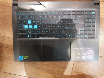MSI CYBORG 15 A12U - i5-12450H / RTX 3050 / 16GB RAM - 3