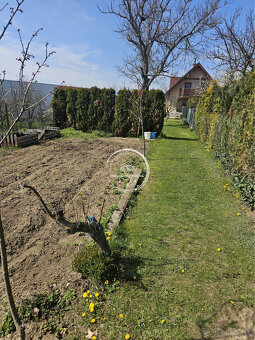Na predaj nádherný 6-izbový rodinný dom s veľkým pozemkom - 3