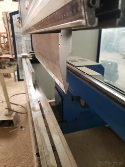 Predám CNC ohraňovací lis TRUMPF V 85S - 3