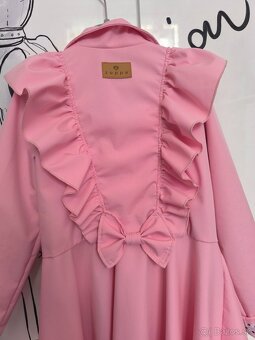 Predám krásny dievčenský trenčkot - 3