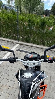 Predám Ktm Duke 690 - 3