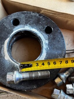 Predam 2x podlozky z Audi 5x112 20mm - 3
