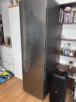 Chladnička s mrazničkou Samsung - 3