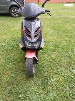 Aprilia sr 50 - 3