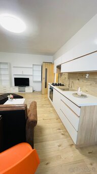 NA PREDAJ: 2 izbový byt na Prednádraží. - 3