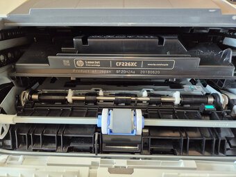 HP LaserJet Pro M402dne 8203 stran - 3
