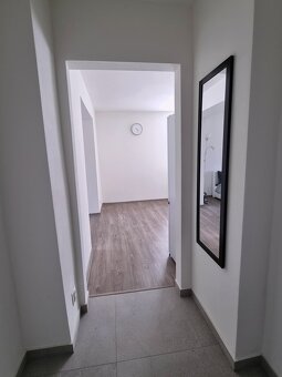 Prenájom, zariadený 1i byt s veľkým balkónom Žiar n/Hronom - 3