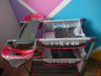 Postieľka a jedálenská stolička pre 2 bábiky. - 3