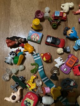 Kinder hračky mix - 3