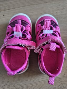 Predám d.d.step sandálky vel. 24 - 3