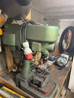 Stoloval vŕtačka - 3