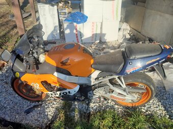 Honda repsol 900 - 3