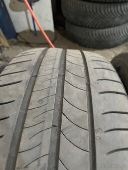 215/60 r16 - 3