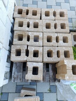 Jednostranne štiepene tvárnice - 3