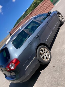 Volkswagen Passat B6 2.0 TDi 125kw Manuál - 3