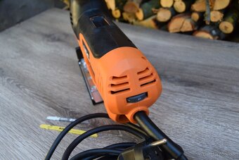 Priamočiara píla AEG ST 700 E ( 705 W ) - 3