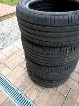 4 ks LETNÉ 255/45 R19 100V PIRELLI 2023 cca 6-7mm 200-€/sada - 3