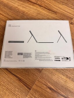 iPad 10th gen magic keyboard folio MQDP3D/A - 3