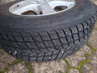 Zimné pneu 215/70R16 - 2 kusy + 4 disky - 3