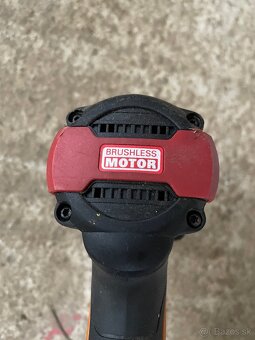 Predám nefukčný rázový uťahovak - 3