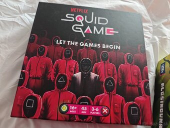 Atentát na Hitlera, Plosinovka, squid game - 3
