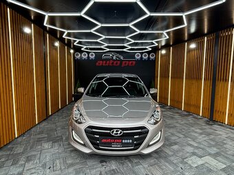 Hyundai i30 1.6 CRDi DOHC 16V Fleet - 3
